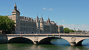 Eugénie Ducroc Accaoui - Avocat   Paris 8, Avocat