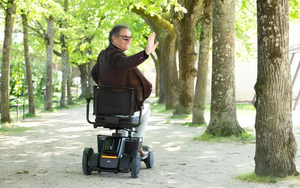 ISSEO Assurances｜Assurance fauteuil roulant Dardilly, Assurance, Assurance, Assurance automobile, Assurance maladie, Compagnie d'assurance, Courtier assurances