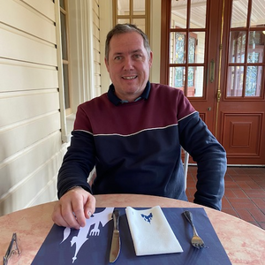 ART DE BATIR MENUISERIE SERRURERIE Flacey, Menuiserie